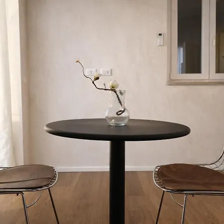 221 District, The Loft