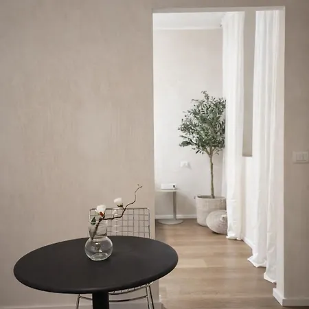221 District, Loft Al Colosseo Apartment