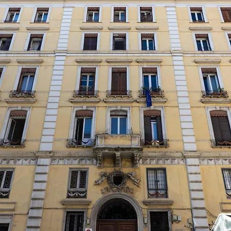 221 District, Loft Al Colosseo Рим